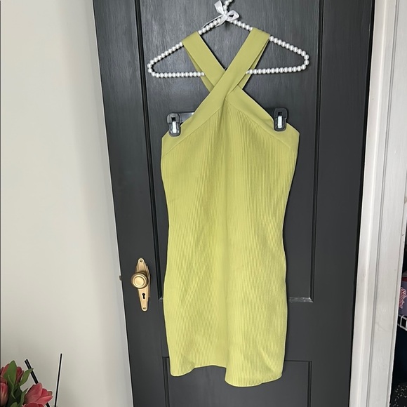 Sincerly Jules Dresses & Skirts - Elegant Halter Dress